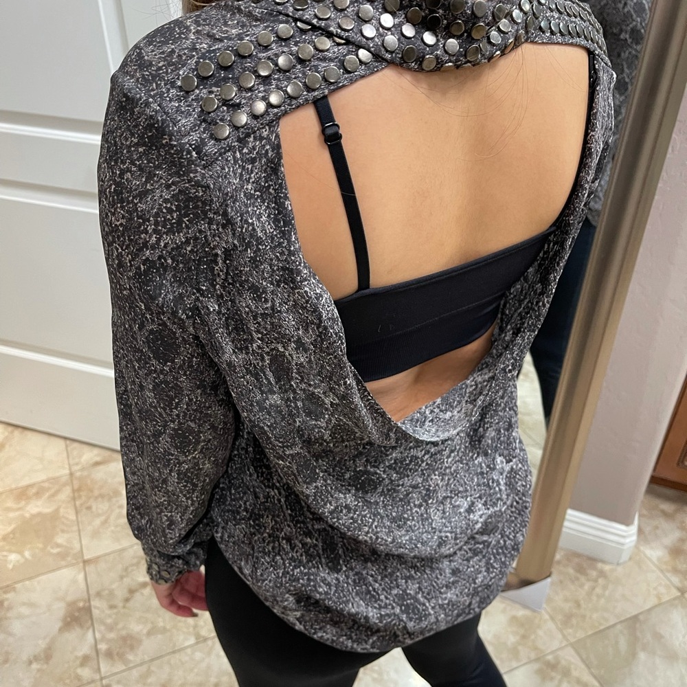 Haute Hippie Silk Button Down Open Back Long Sleeve Studded Blouse Brown Blk XS - Picture 6 of 13